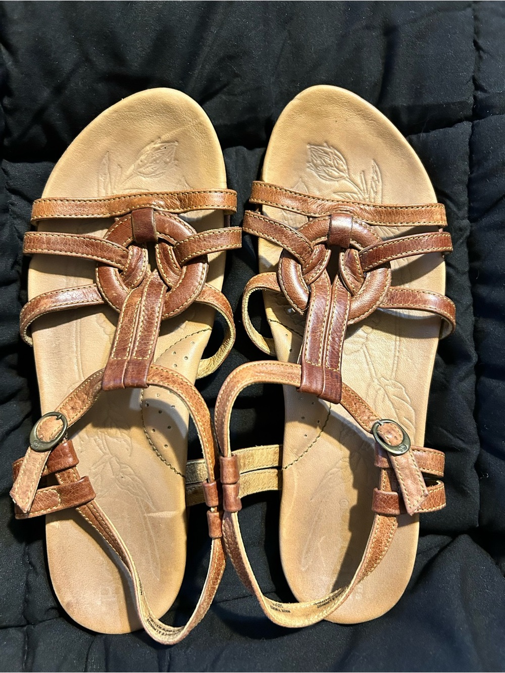 BOC size 8 Women's Brown Leather Knot-Strap Sandals